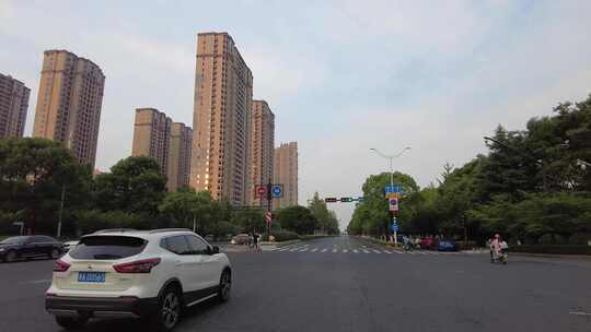 杭州下沙沿江街景