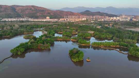 航拍四川大凉山西昌邛海湿地公园风光