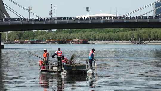 京杭运河河道清理工