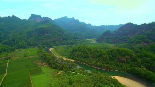 航拍武夷山九曲溪竹筏漂流丹霞地貌岩茶茶园