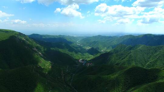 航拍美景大青山