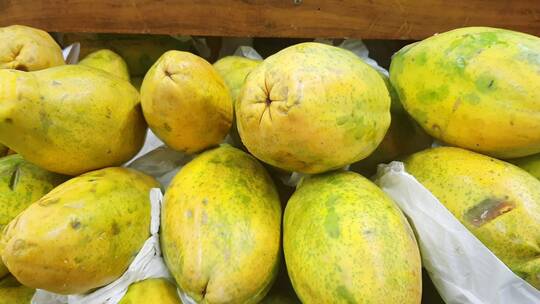 大流行期间巴西市场成熟的木瓜