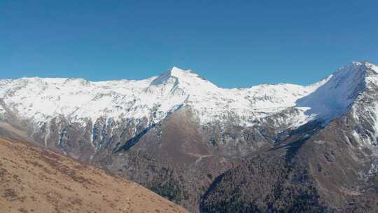 4k航拍四川阿坝四姑娘山