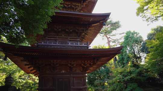 五德神社的多层塔，和平的日本场景