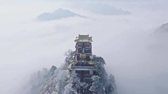 航拍雪后云海上雾中山顶寺庙秦岭南五台