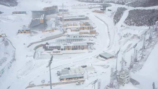 航拍河北省张家口崇礼区密苑云顶乐园滑雪场