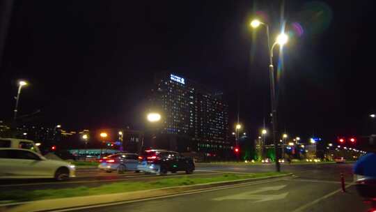 城市夜晚马路夜景车流人流视频素材