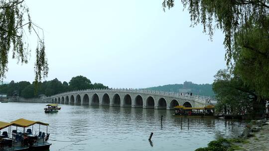 北京颐和园昆明湖上十七孔桥视频素材模板下载