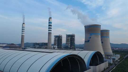 煤电发电厂煤场码头工人长江运输运煤