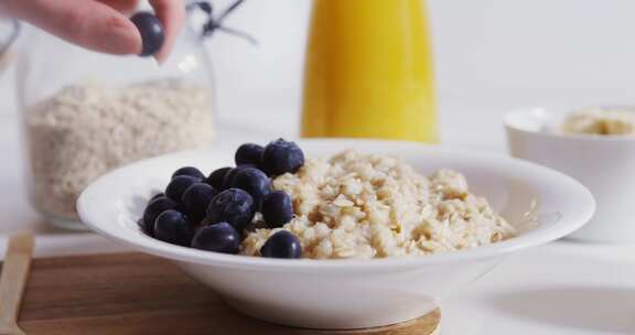 蓝莓 燕麦 健康早餐