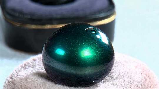 绿色珠宝玉石特写