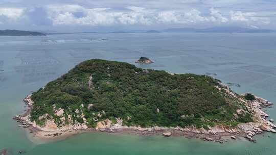 海上岛屿海岛大海蓝色海洋风景航拍