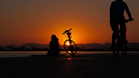 日落时分骑着自行车