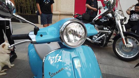 Vespa维斯帕摩托车展览，济南摩托车展