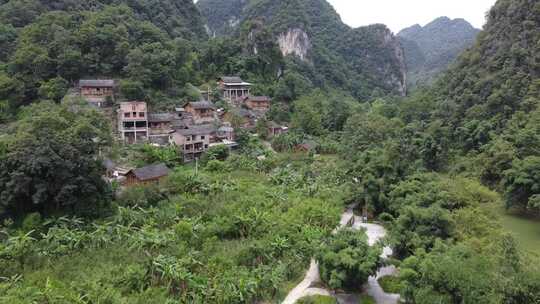 航拍贵州喀斯特地貌格凸河山水村寨风光景色