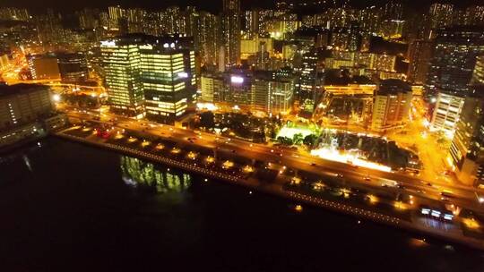 夜晚城市交通