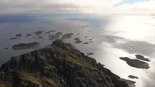 Henningsvær montnie