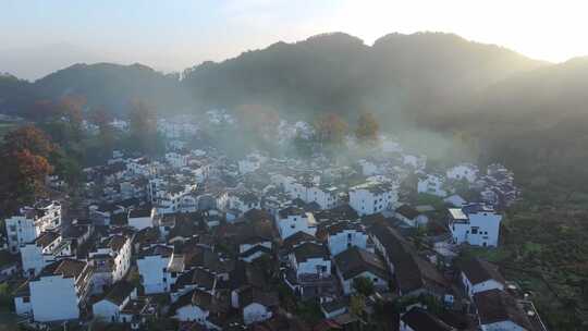 航拍江西婺源石城徽派建筑秋色枫叶村庄日出