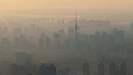 中国黑龙江哈尔滨日出晨雾城市风光航拍