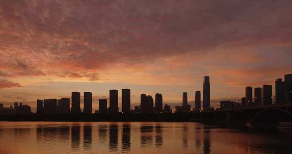 长沙湘江畔大气朝霞01