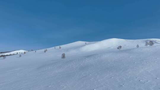 航拍寒冬辽阔的茫茫大雪原