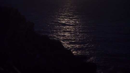 大海月亮海面月光水面波光粼粼夜晚海平面视频素材模板下载