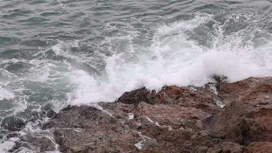 深圳海岸线-大梅沙礁石风起浪涌