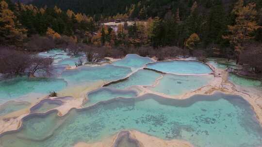 航拍四川九寨沟黄龙景区争艳池映月池迎宾池