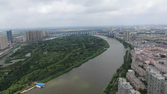 航拍盘锦湖滨公园全景