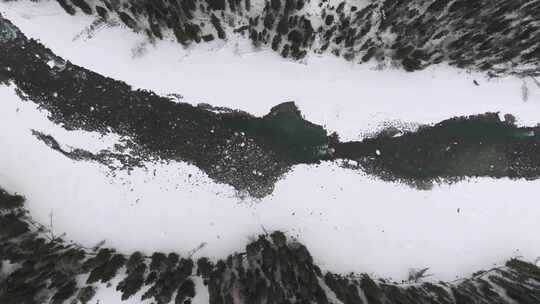 新疆喀纳斯航拍全景冬季