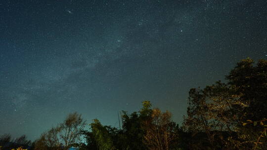 冬天夜晚的星空