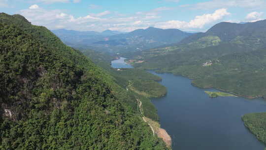 俯瞰山间水库及大坝1