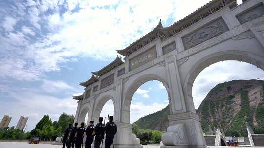 景区列队安保巡逻