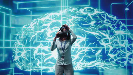 技术人员使用虚拟现实技术构建人工智能算法