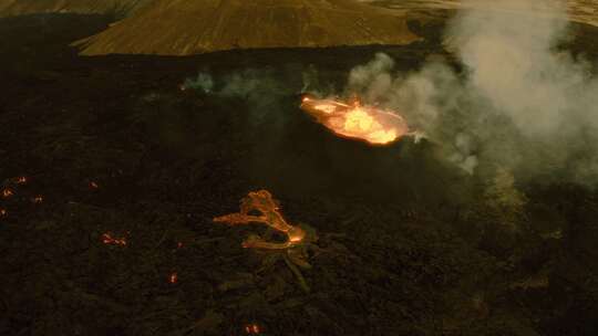 航拍火山岩浆沸腾视频素材模板下载