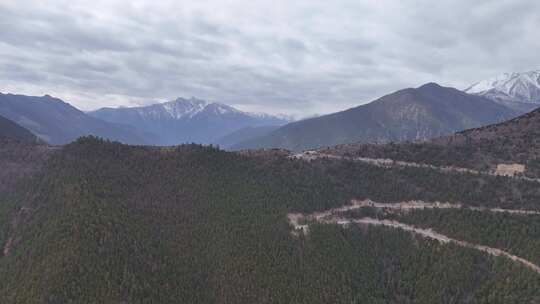 西藏行高山峡谷观景台自然风光航拍