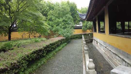 寺庙下雨素材苏州北寺塔实拍