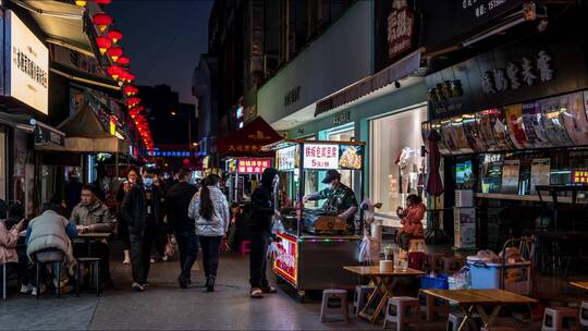 昆明小西门大观夜市街道