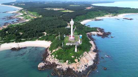 航拍海南省文昌市木兰湾航海灯塔海岸线风景