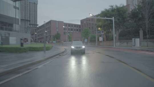 广告宣传片素材宝马汽车ix1城市路面行驶