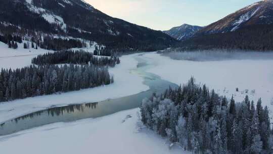 新疆阿勒泰地区喀纳斯景区雪景航拍