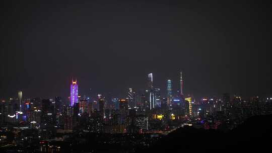 从白云山上眺望广州城市夜景珠江新城夜晚