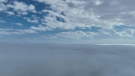 大雾上方的蓝天航拍素材视频