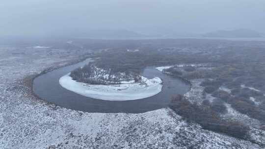 航拍秋季呼伦贝尔湿地风雪交加