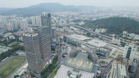 广州天河城市建筑保利中汇广场阳光