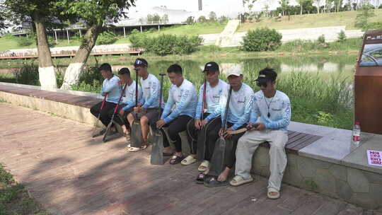 端午赛龙舟队员集合