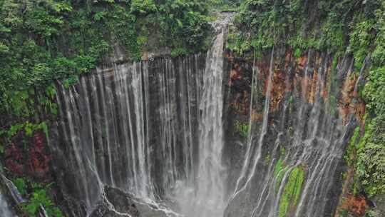 爪哇岛赛武瀑布航拍