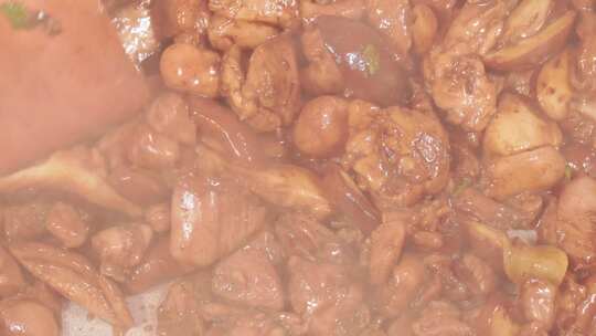 香菇滑鸡鸡腿肉家常菜美食制作