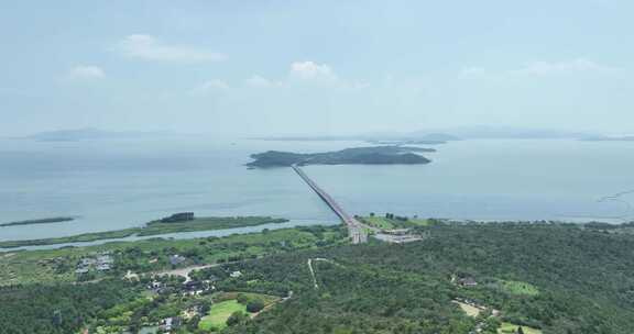 苏州吴中区太湖渔洋山风景区和太湖大桥航拍