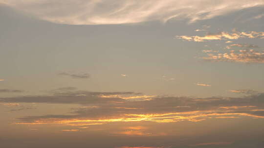 夕阳西下日落天空实拍延时